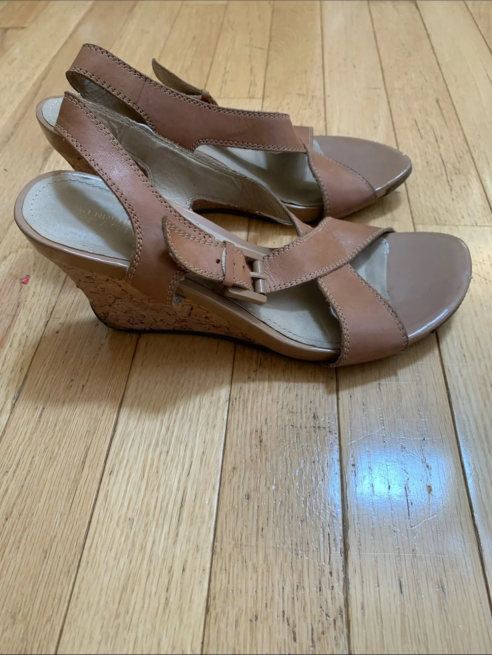 Kenneth Cole Reaction comfortable leather